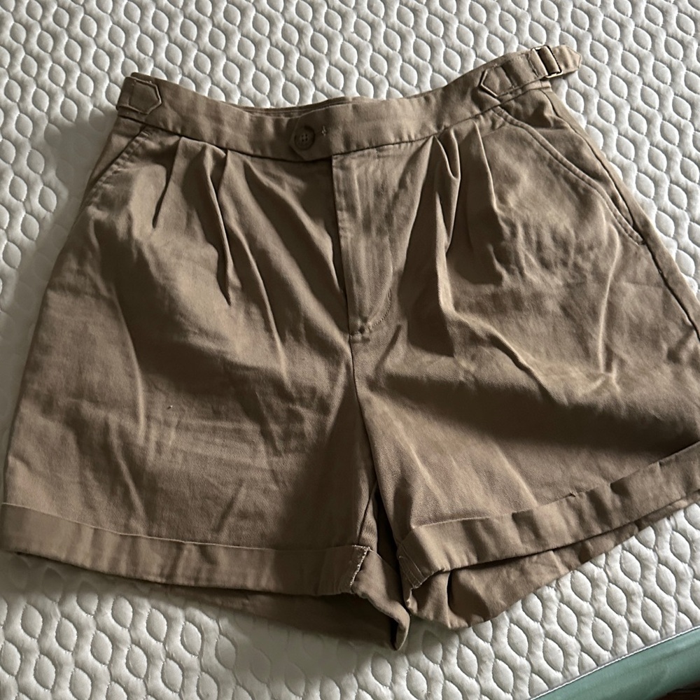 Banana Republic Tan Women's Bermudas